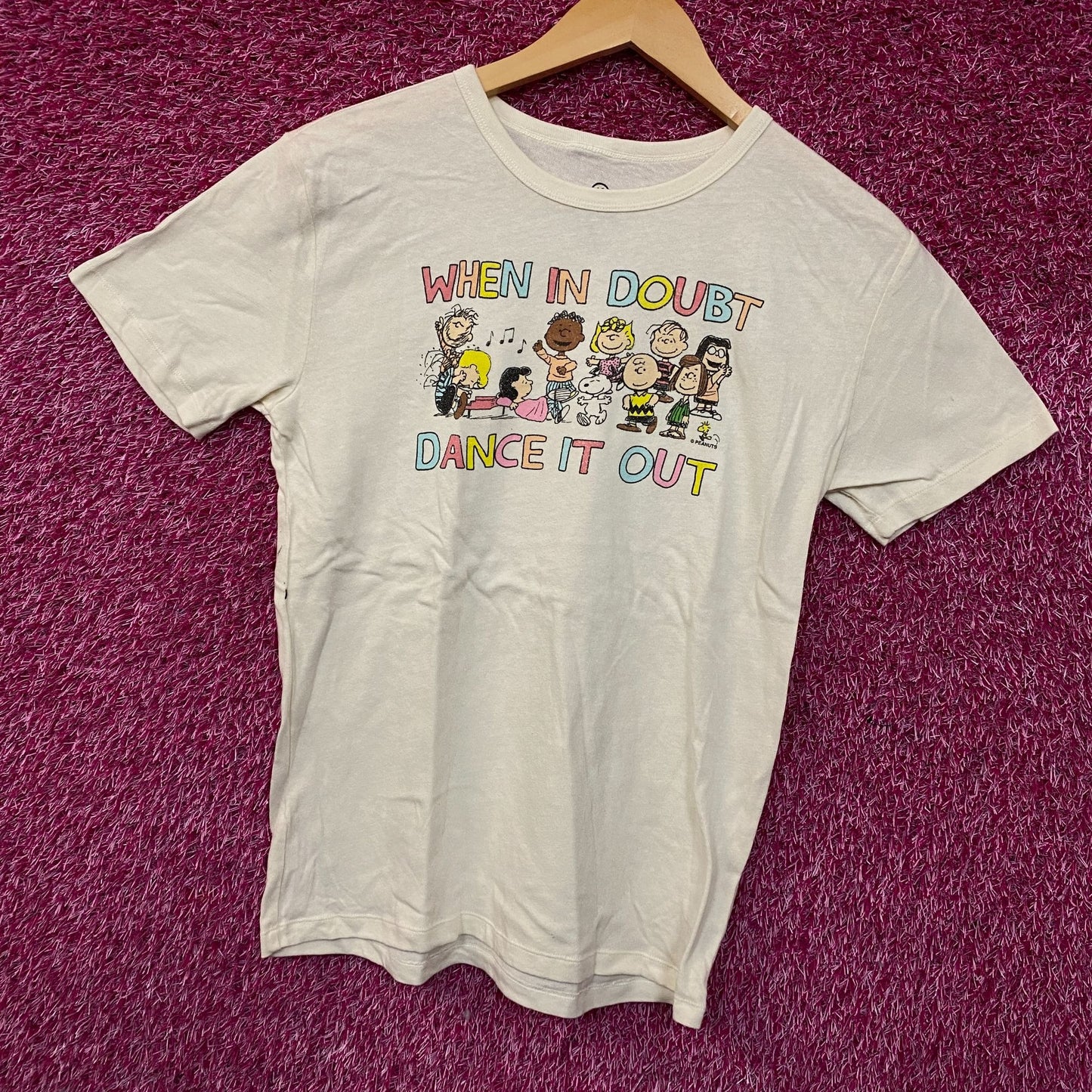 Junk Food Clothing Peanuts When In Doubt, Dance It Out Graphic T-Shirt XL