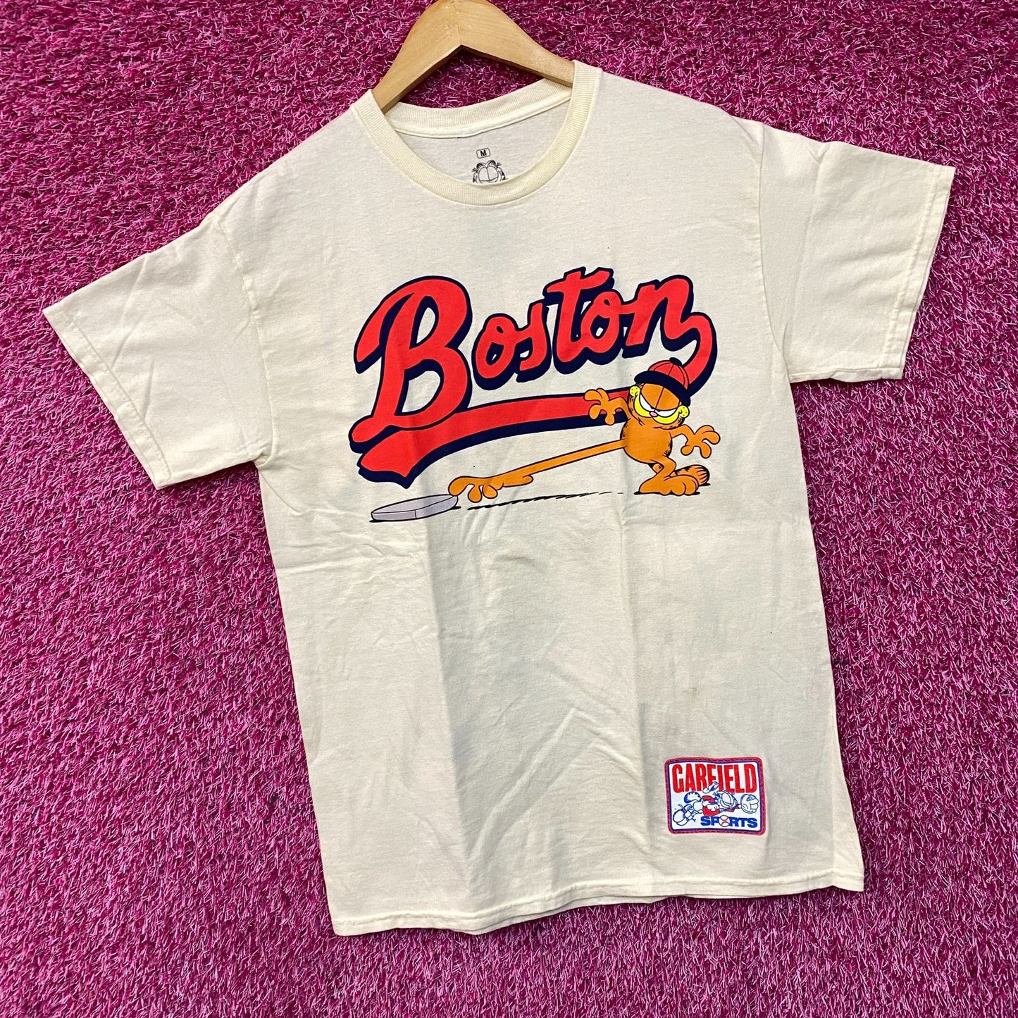 Garfield Boston Baseball Cartoon Graphic Design T-Shirt Medium