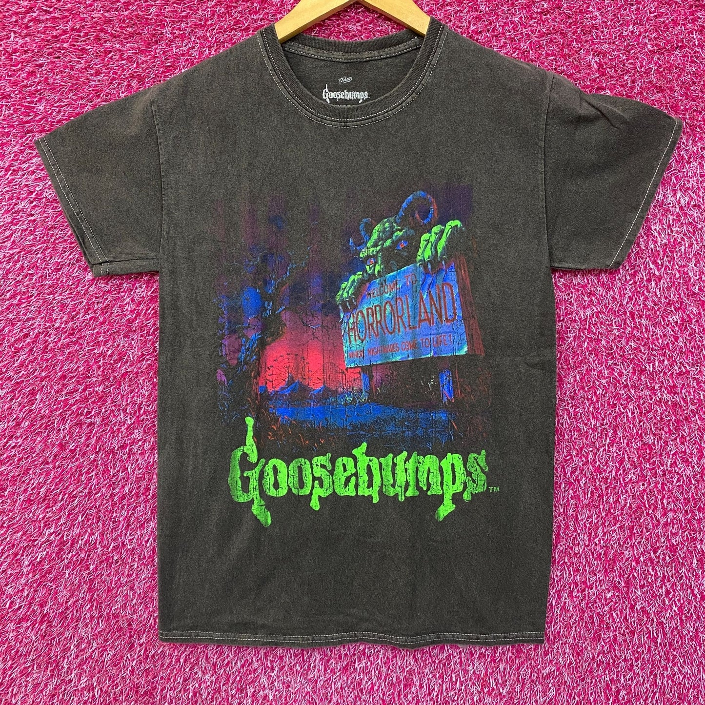 Goosebumps Welcome to Horrorland Graphic Design T-shirt Small