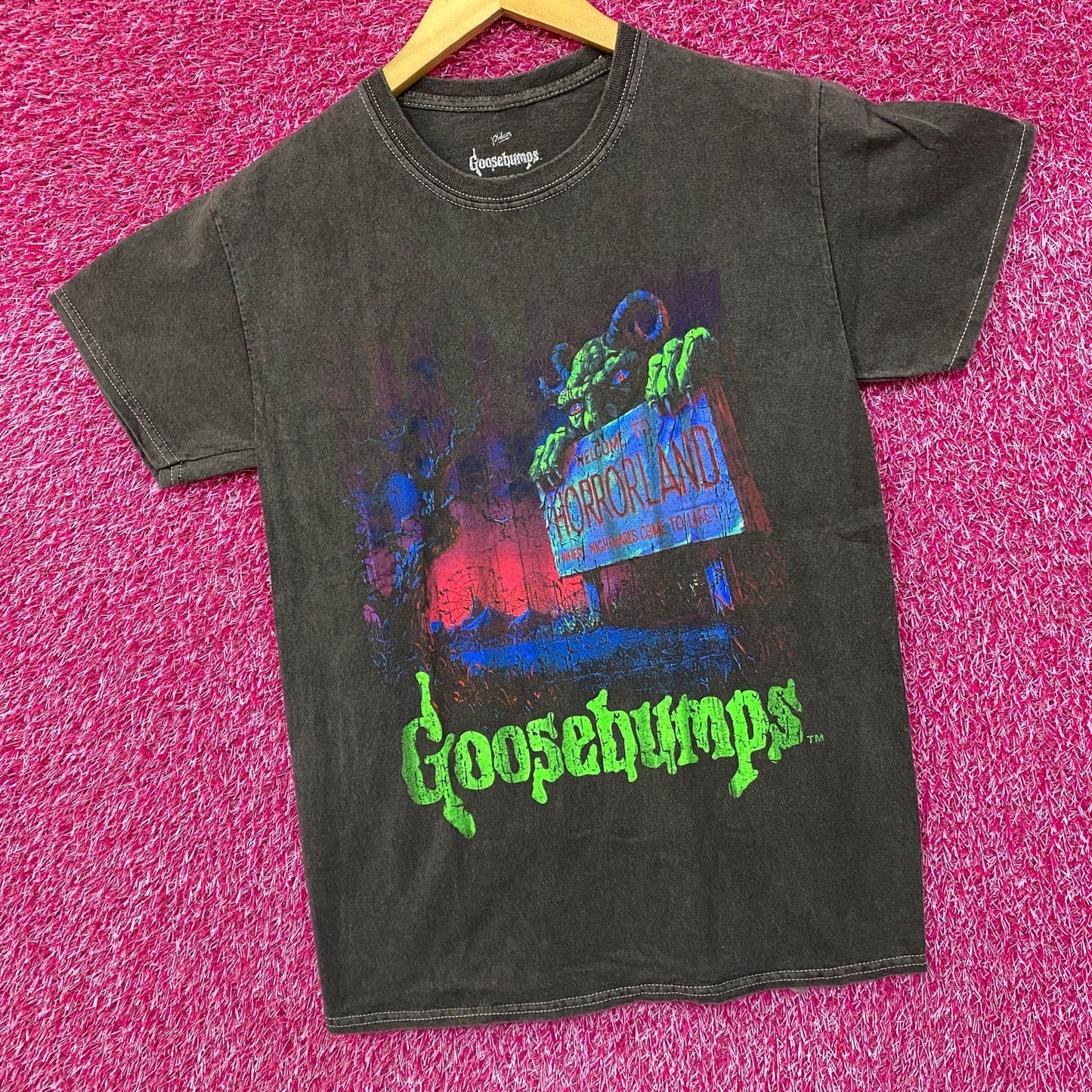 Goosebumps Welcome to Horrorland Graphic Design T-shirt Small