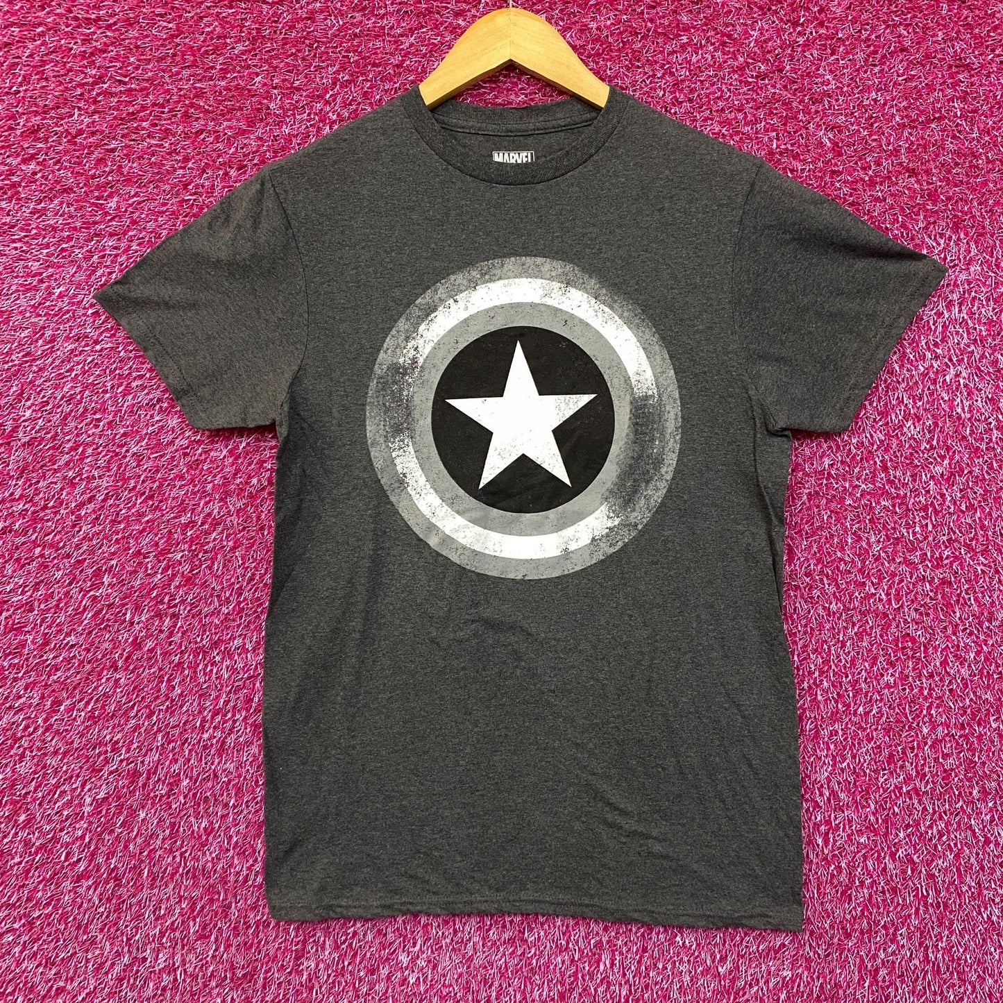 Marvel Captain America Shiel Graphic Design T-Shirt Small