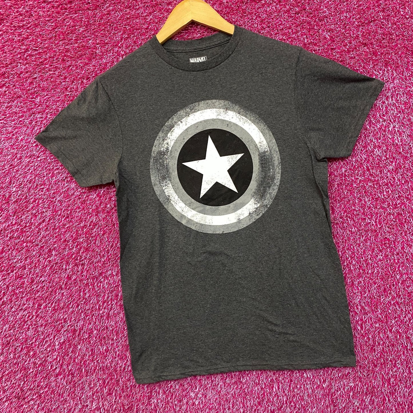 Marvel Captain America Shiel Graphic Design T-Shirt Small