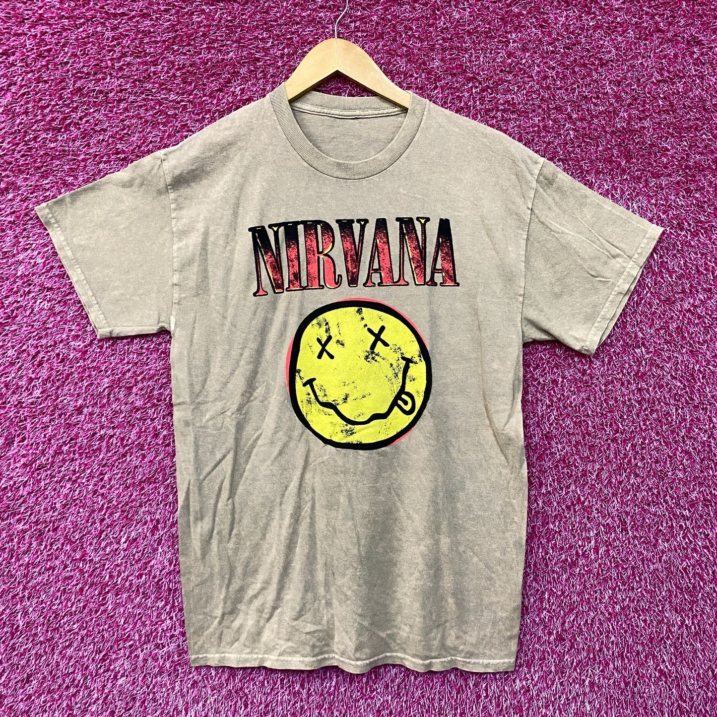 Nirvana Nevermind Grunge Rock Tshirt size Medium