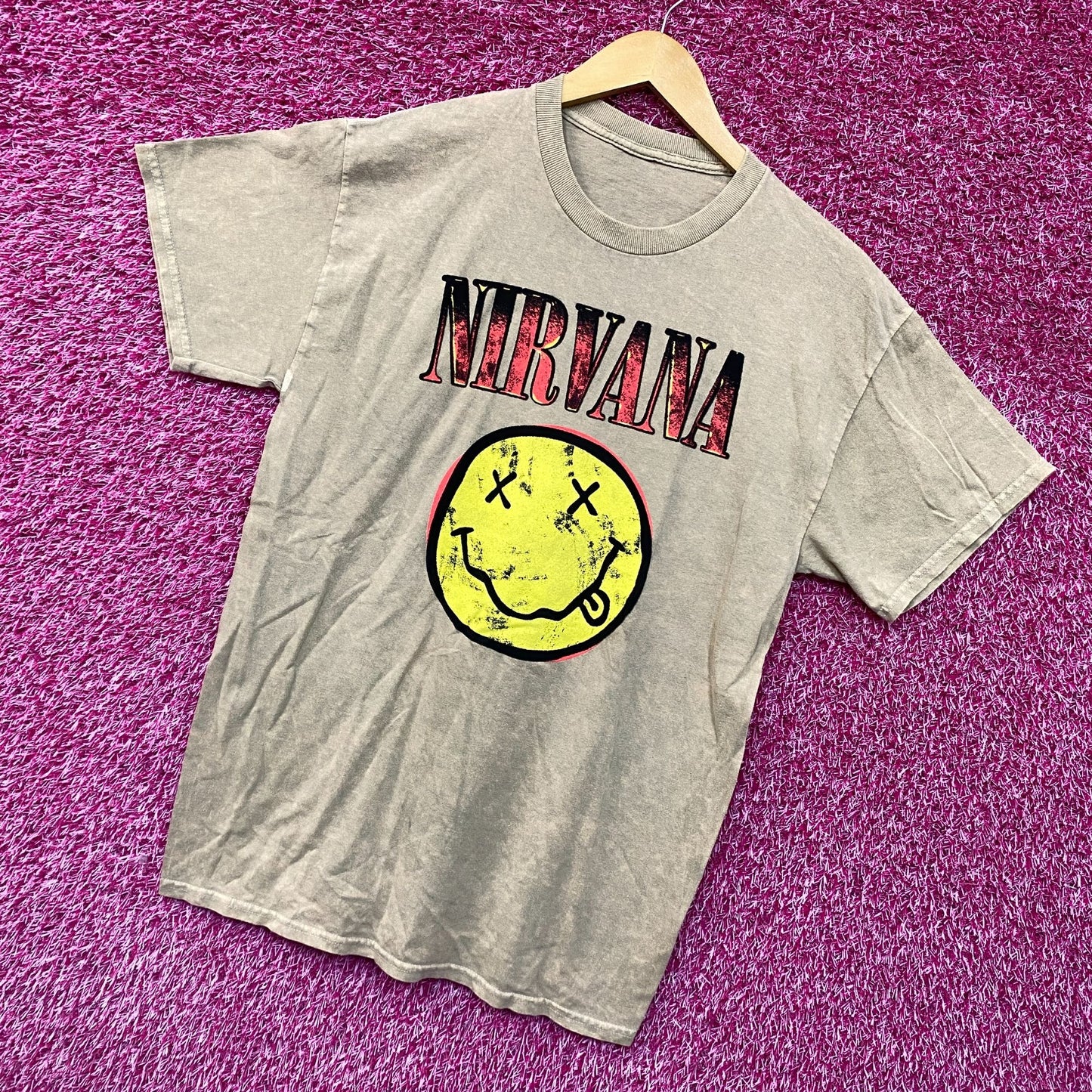 Nirvana Nevermind Grunge Rock Tshirt size Medium