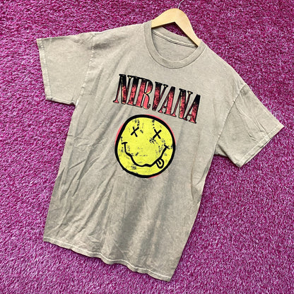 Nirvana Nevermind Grunge Rock Tshirt size Medium