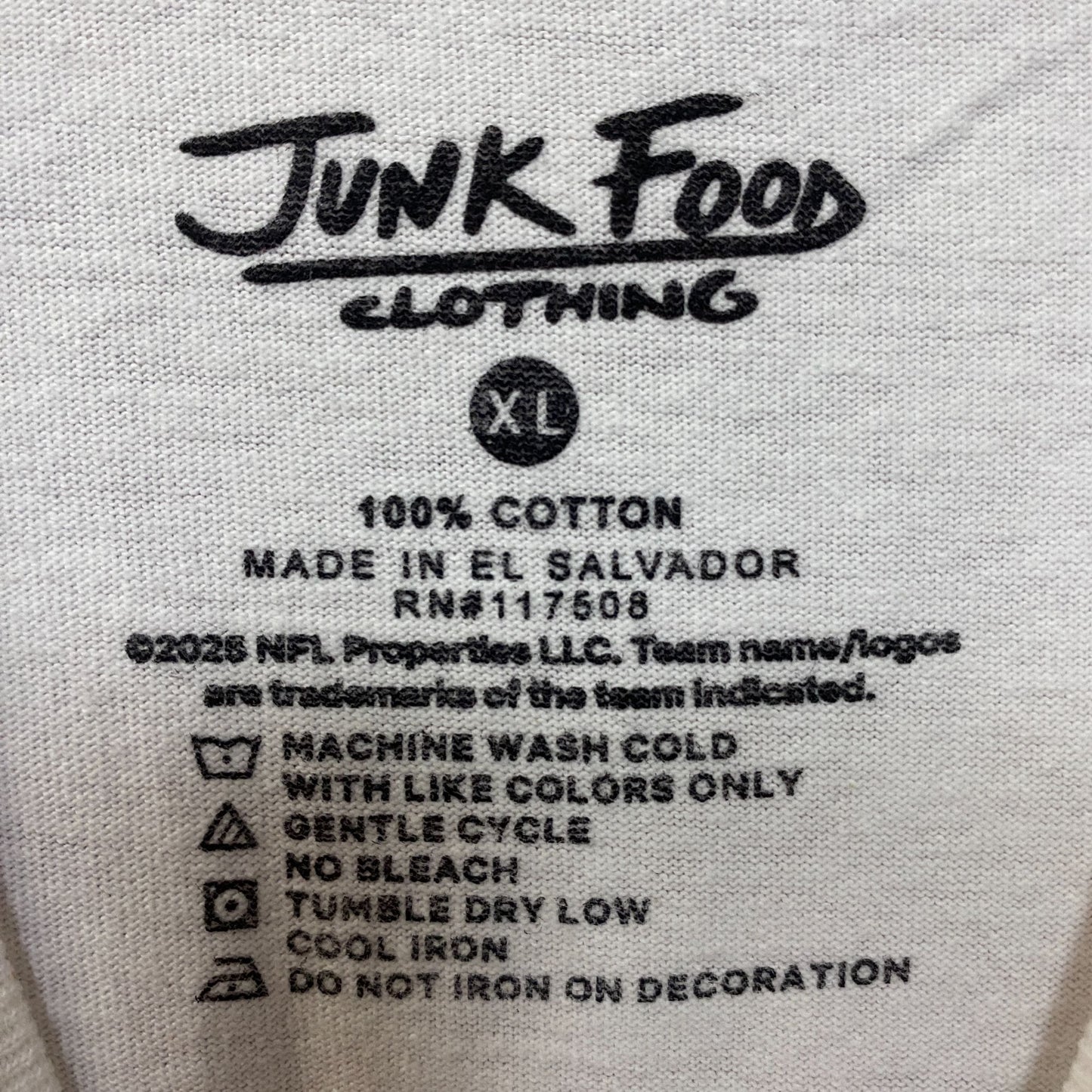 Junk Food Women's Buffalo Bills Repeat Glitter Flea Market Crop T-Shirt XL
