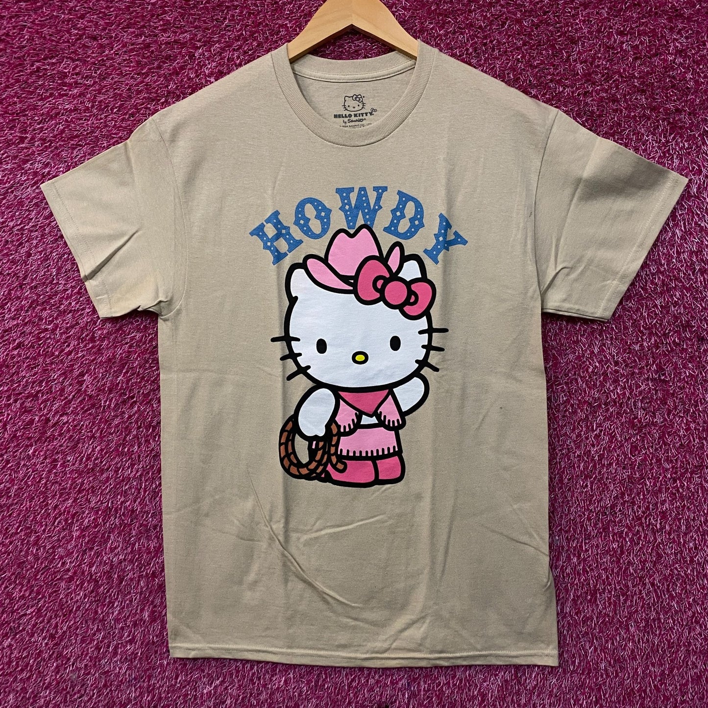 Sanrio Hello kitty Cowgirl Howdy by Sanrio T-Shirt Size Medium