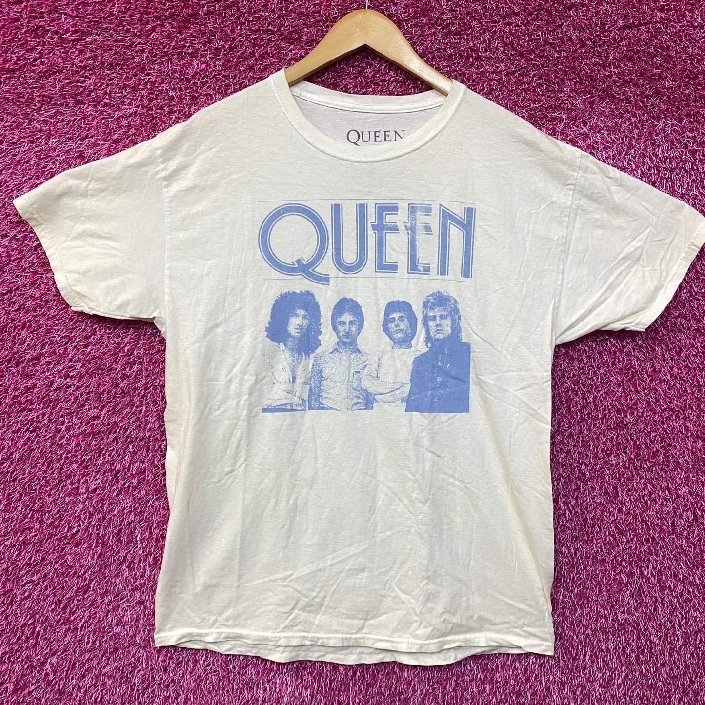 Queen Group Portrait T-Shirt Large
