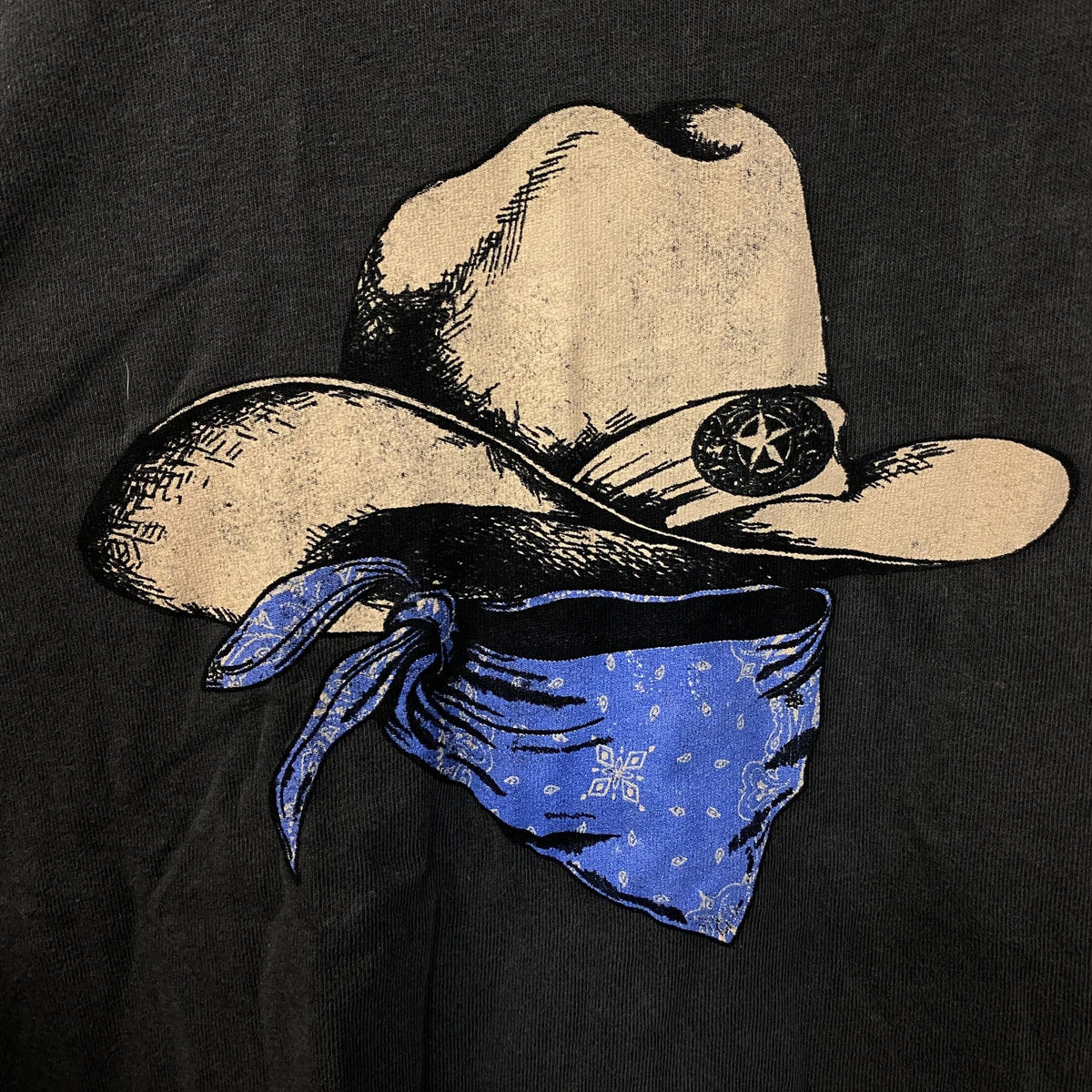 Faceless Cowboy Hat Tshirt size Small