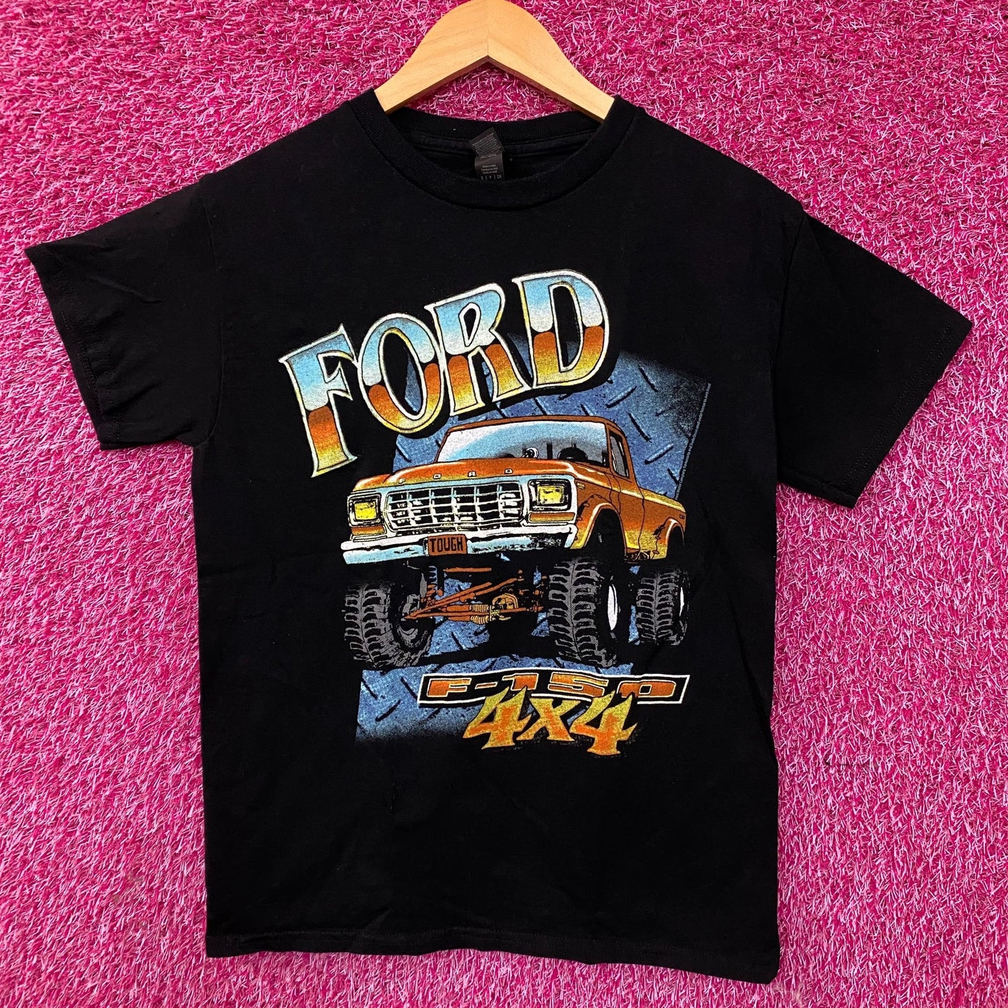 Junk Food Clothing Ford 4X4 Flea Market T-Shirt Small