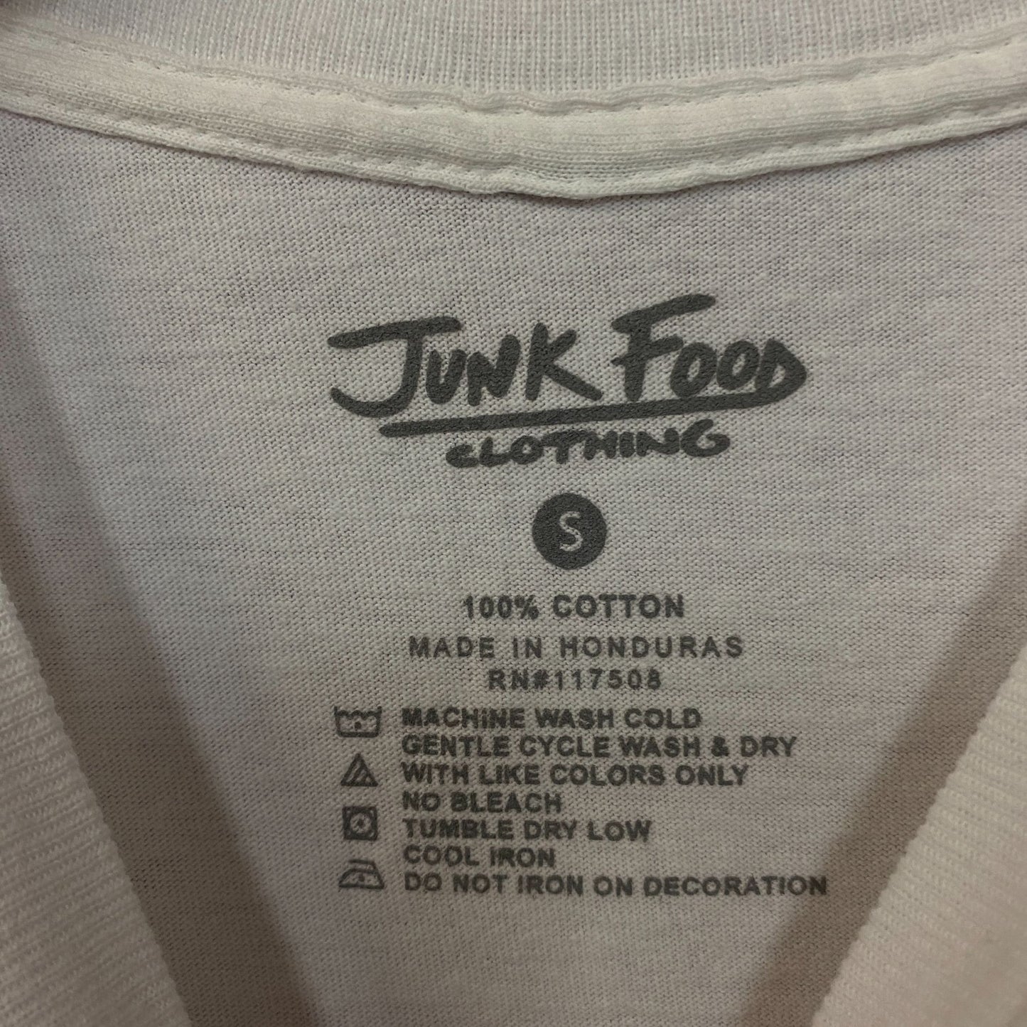 Junk Food Clothing Cheers and Beers Cropped Graphic T-Shirt Small