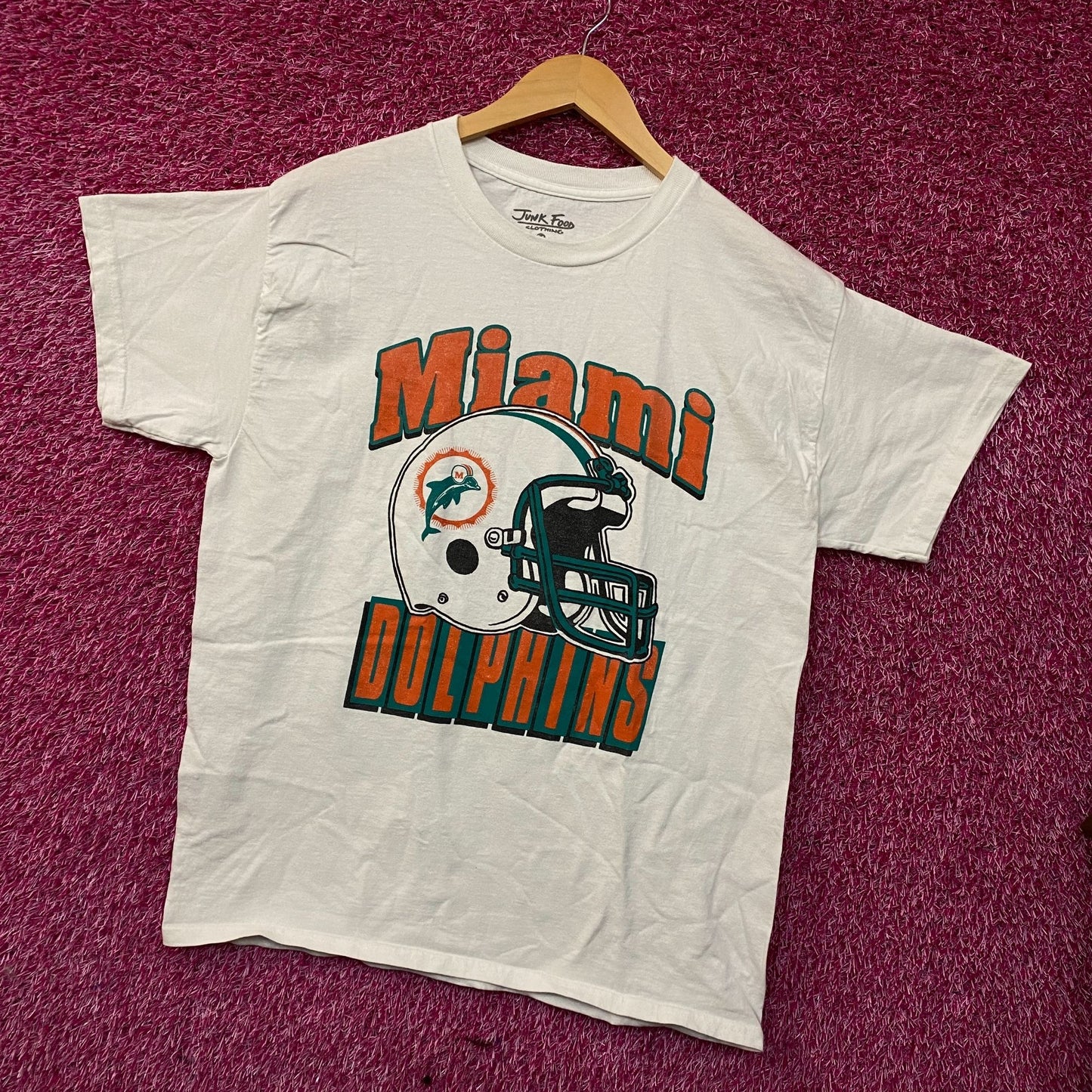 Junk Food NFL Miami Dolphins Throwback Helmet Logo T- Shirt Medium
