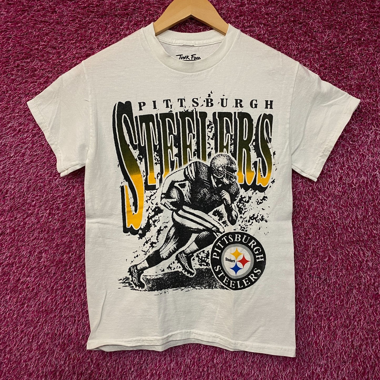 Junk Food Clothing NFL Pittsburgh Steelers Rushing Flea Market T-Shirt XS