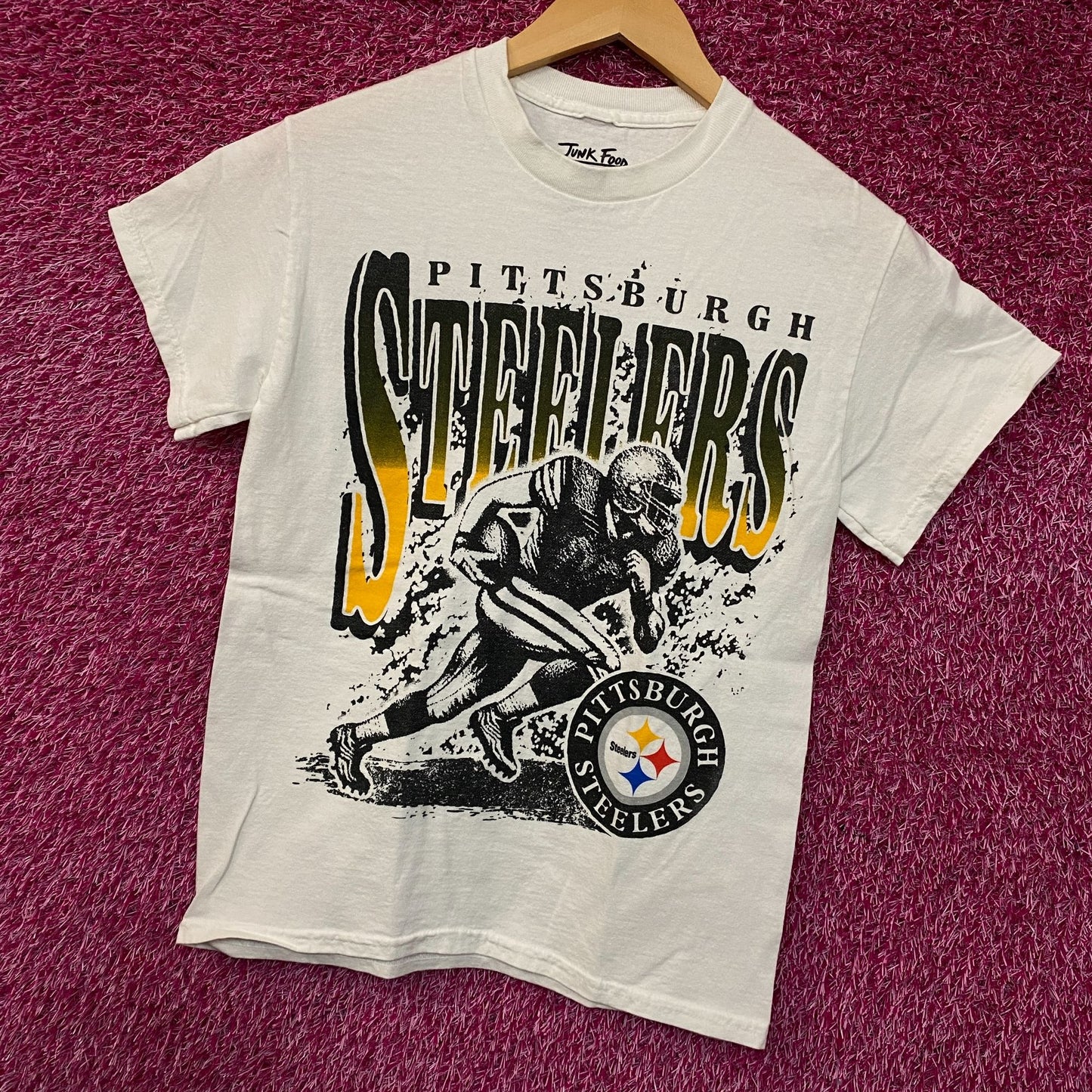 Junk Food Clothing NFL Pittsburgh Steelers Rushing Flea Market T-Shirt XS