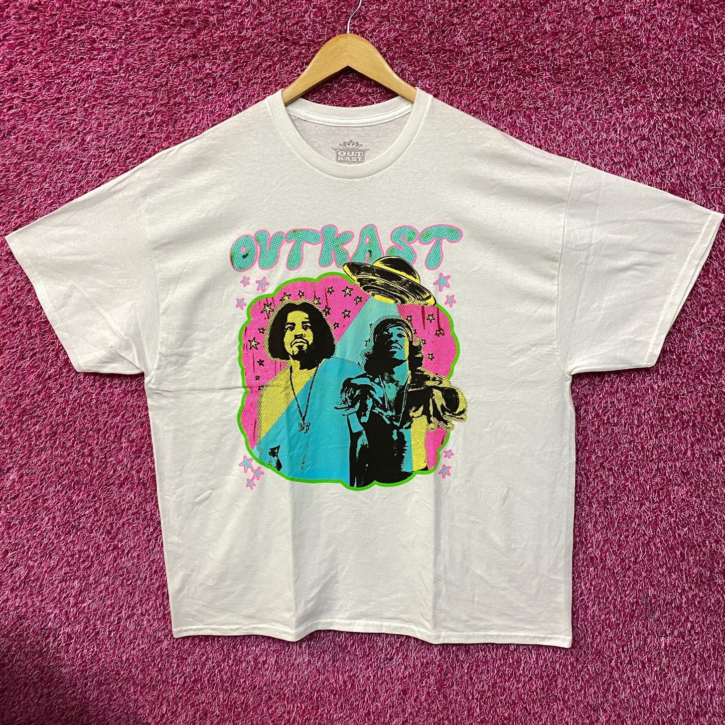 Outkast  Spaceship Cartoon Graphic Hip Hop T-Shirt 2XL
