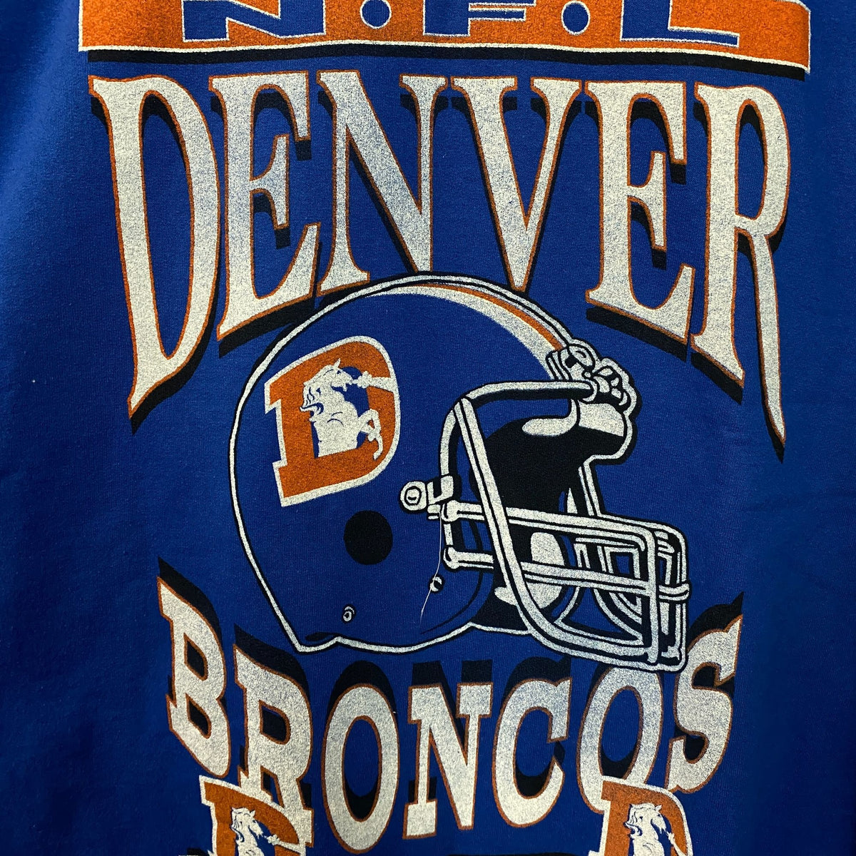 Junk Food Clothing Denver Broncos Helmet Logo Sweatshirt XL