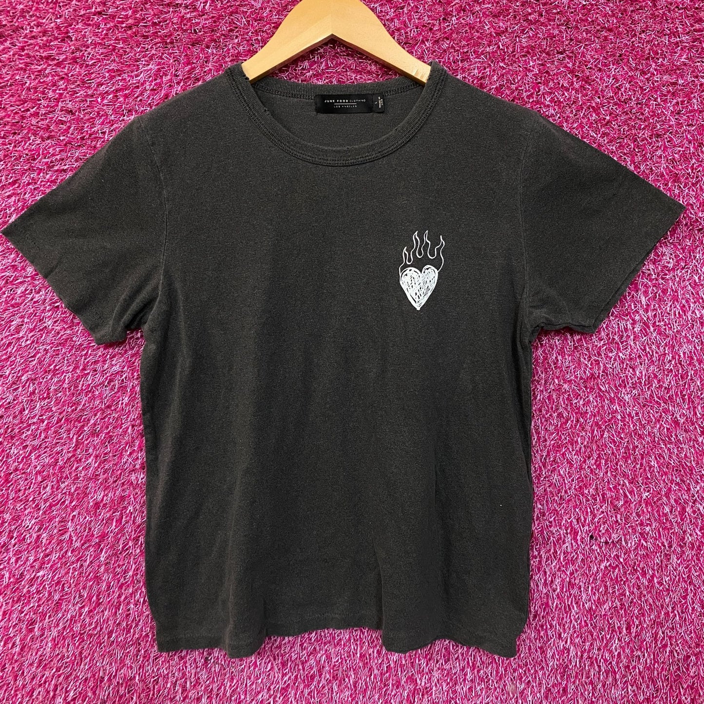Junk Food Clothing Women's Burning Love Original Vintage Style Tee Large