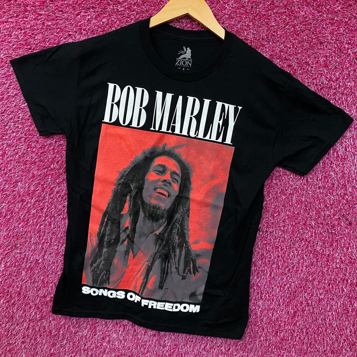 Zion Rootswear Bob Marley Songs of Freedom Graphic T-Shirt Small