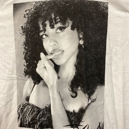 Tyla We Wanna Party Album Poster T-Shirt Large