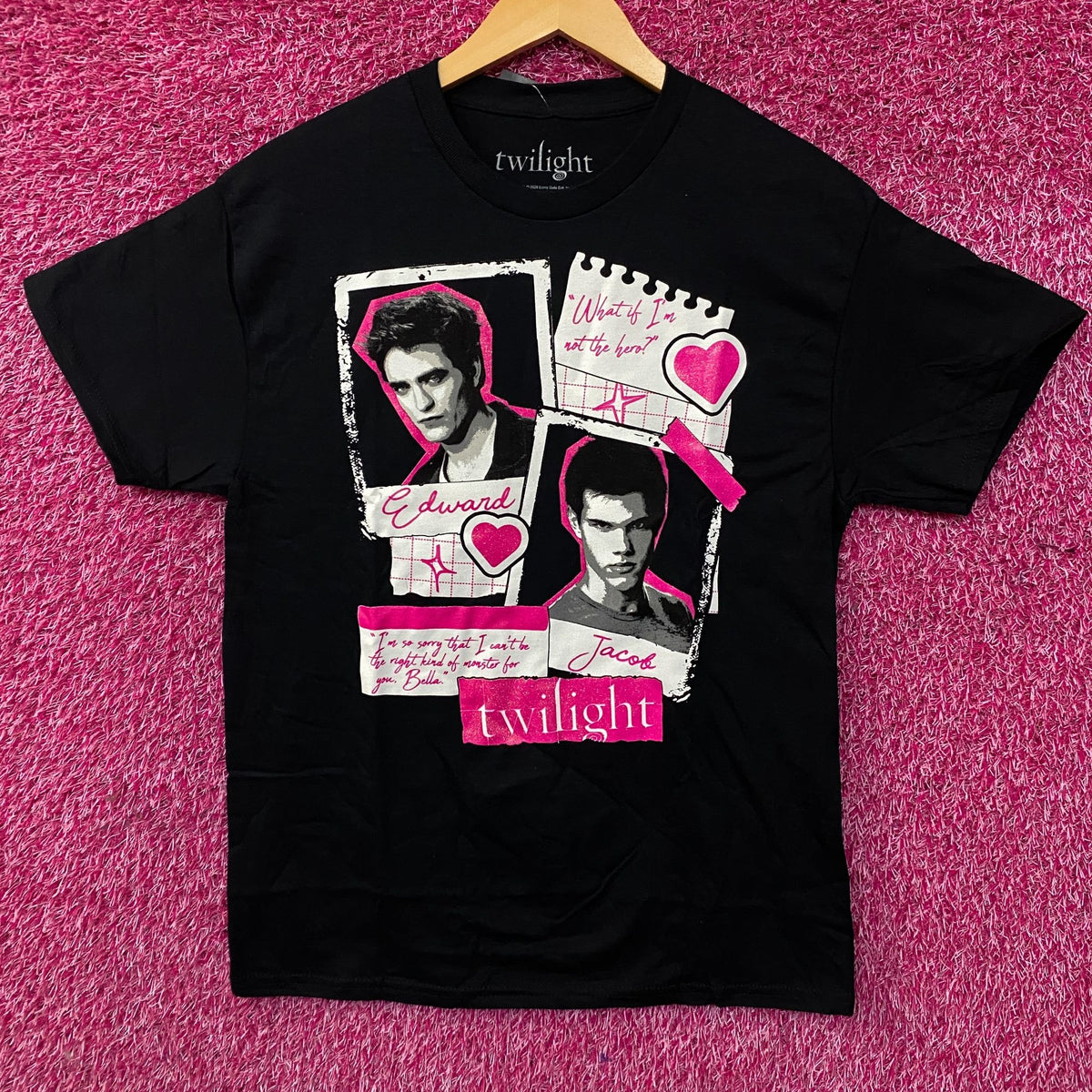 The Twilight Saga Edward & Jacob Scrapbook Graphic T-Shirt Medium