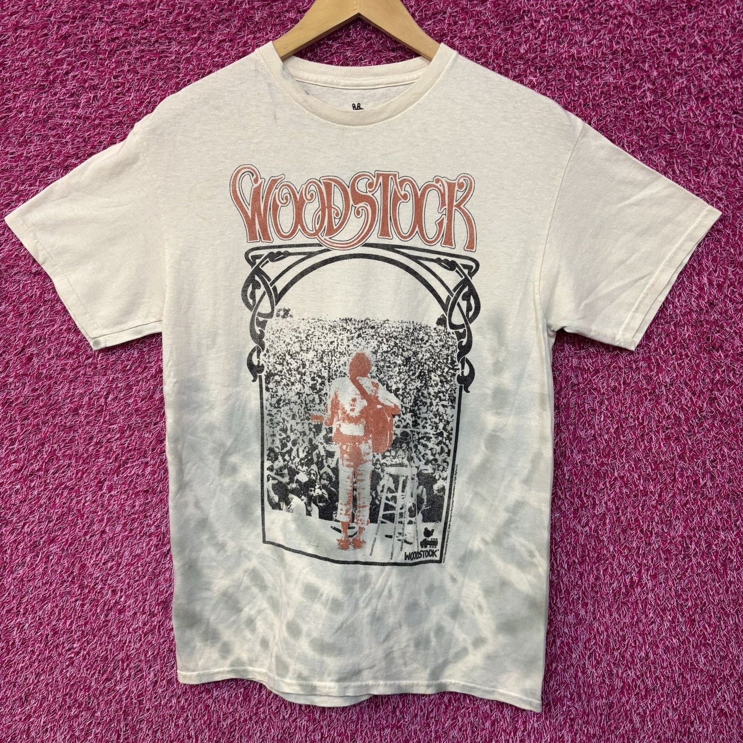 Woodstock Crowd Pleasing Playing Split dye Tee size small