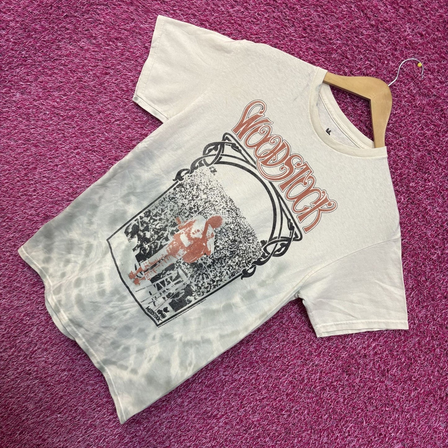 Woodstock Crowd Pleasing Playing Split dye Tee size small