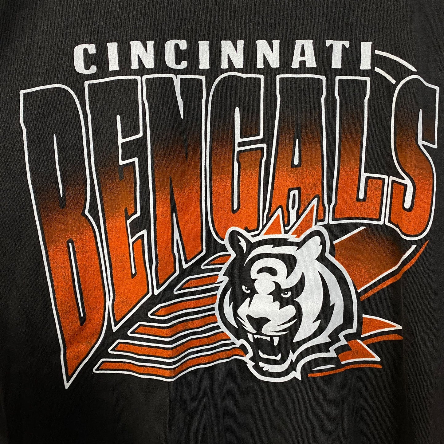 Junk Food Clothing NFL Cincinnati Bengals Chrome Retro Style Women's T-Shirt Large