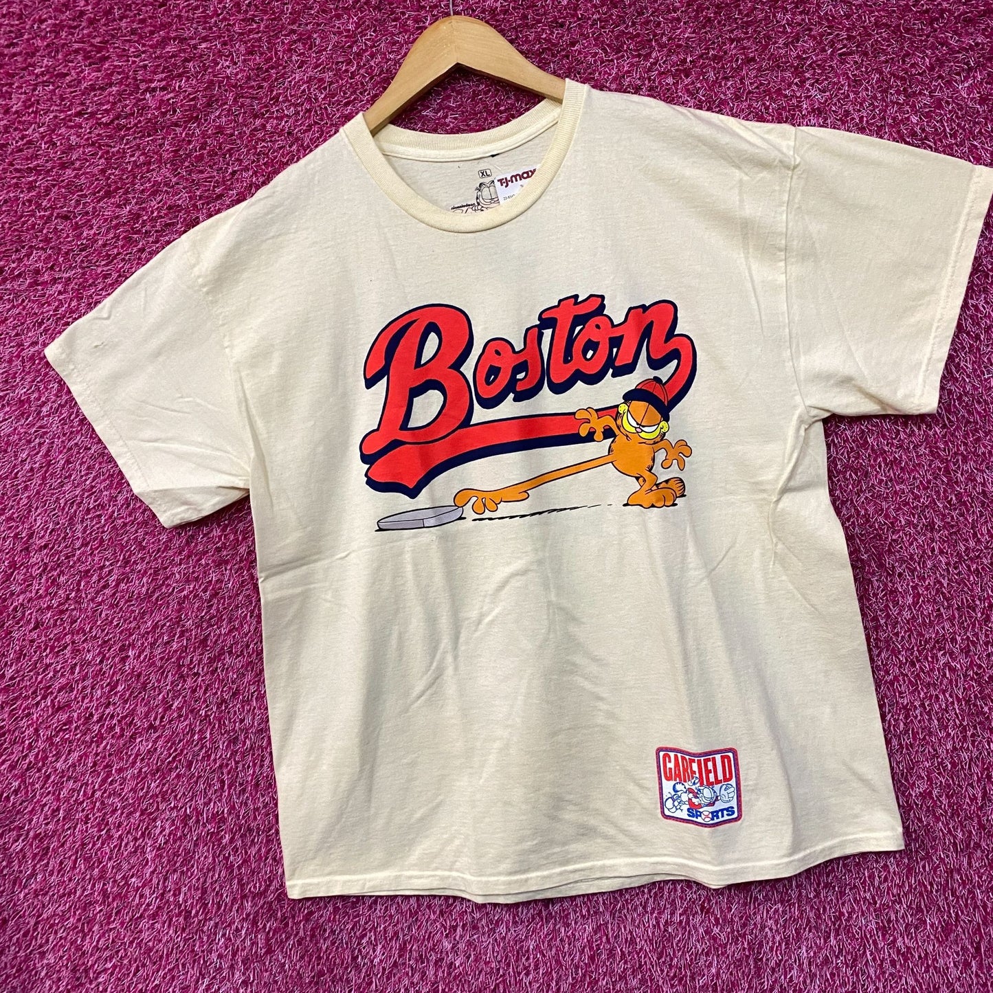 Garfield Boston Baseball Cartoon Graphic Design T-Shirt XL