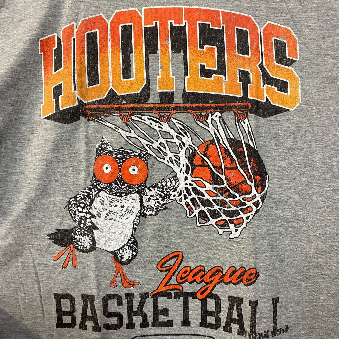 Hooters League Basketball T-Shirt Size Extra Large