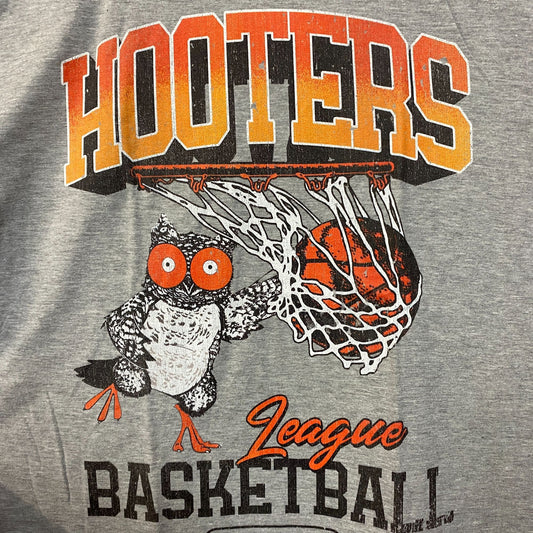 Hooters League Basketball T-Shirt Size Extra Large