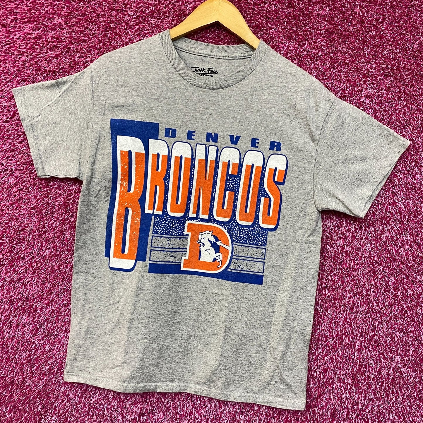 Junk Food Clothing NFL Denver Broncos Complete T-Shirt Small