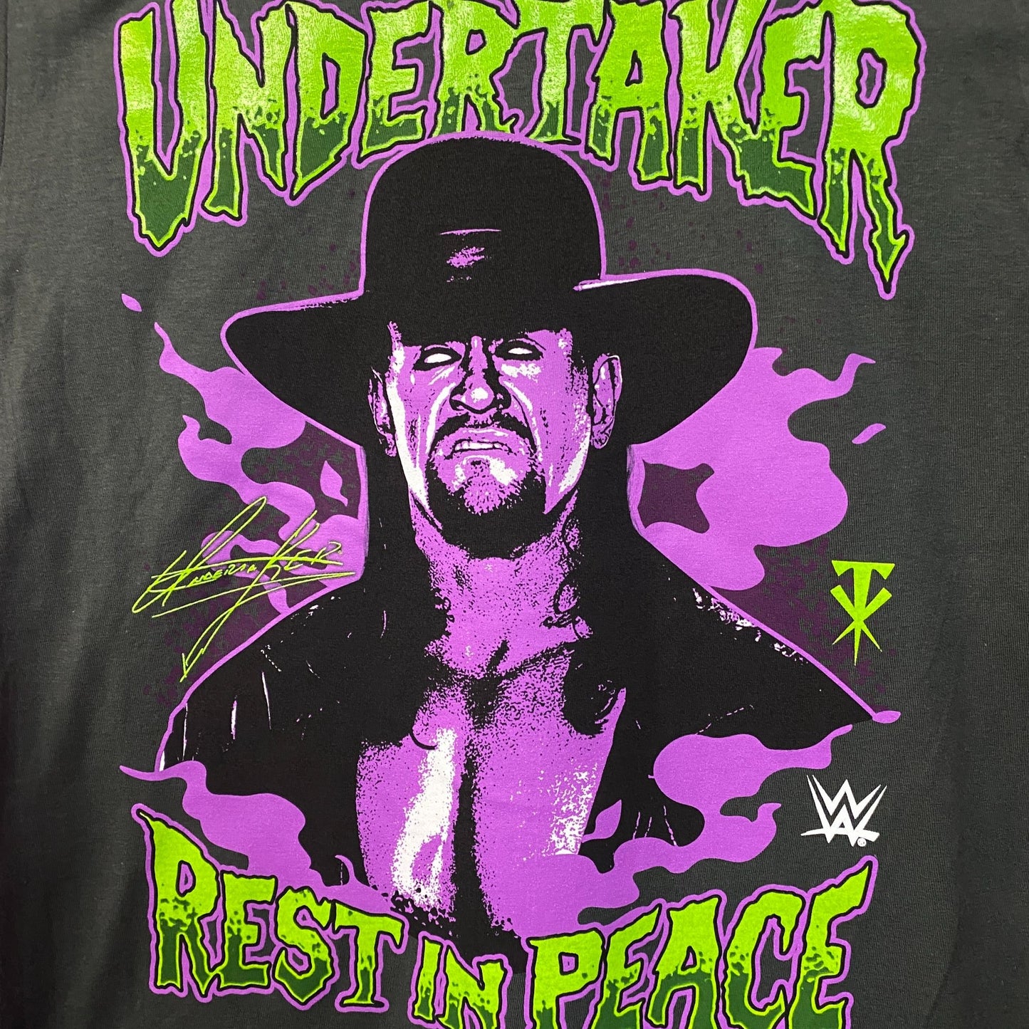 WWE Ash The Undertaker Rest In Peace Glow Ink T-Shirt Small