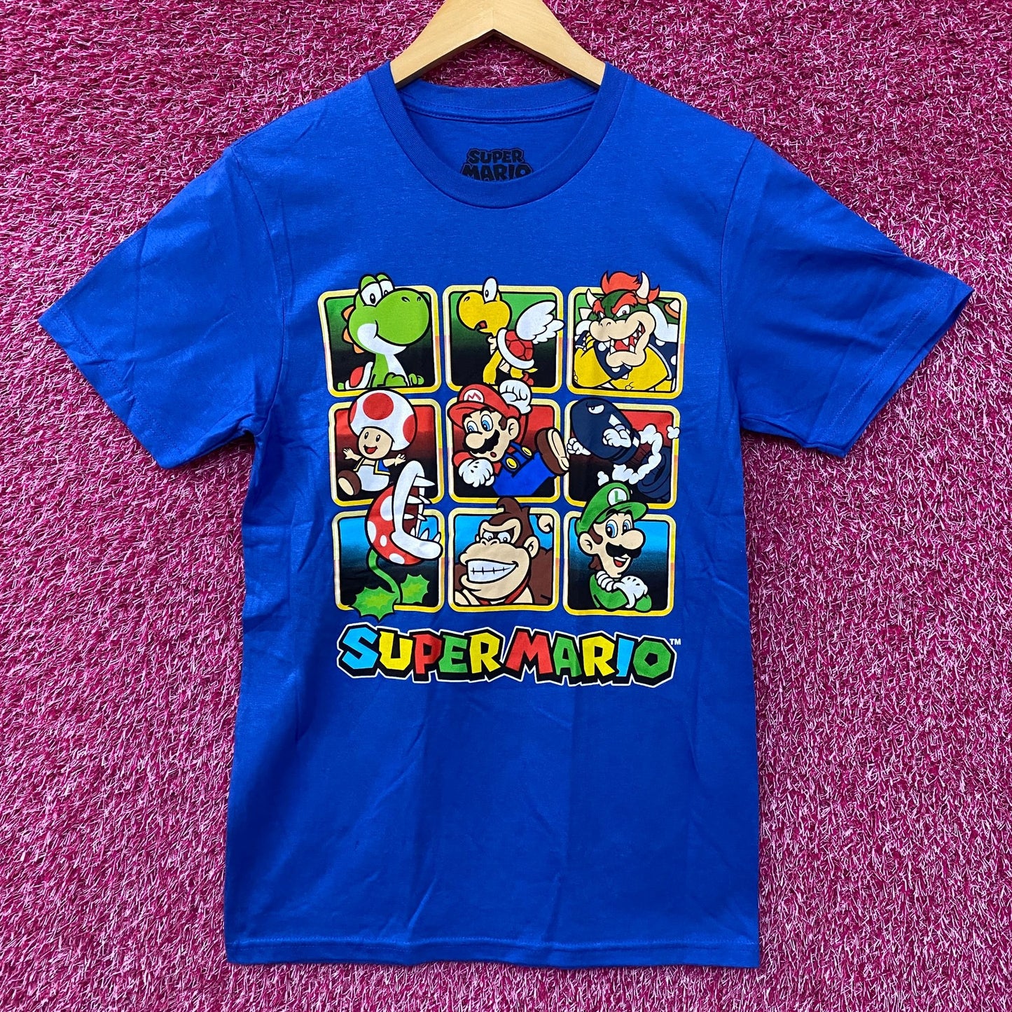 Super Mario Characters Golden Box Graphic T-Shirt Small