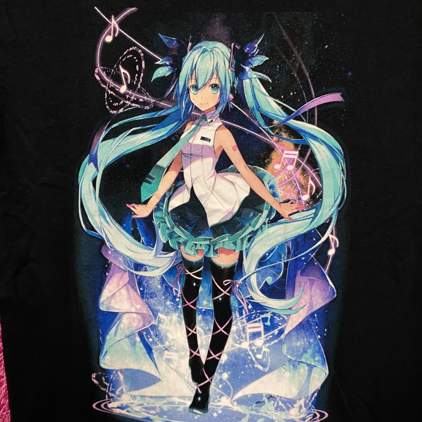Hatsune Miku Power Up With Music T-Shirt size Small