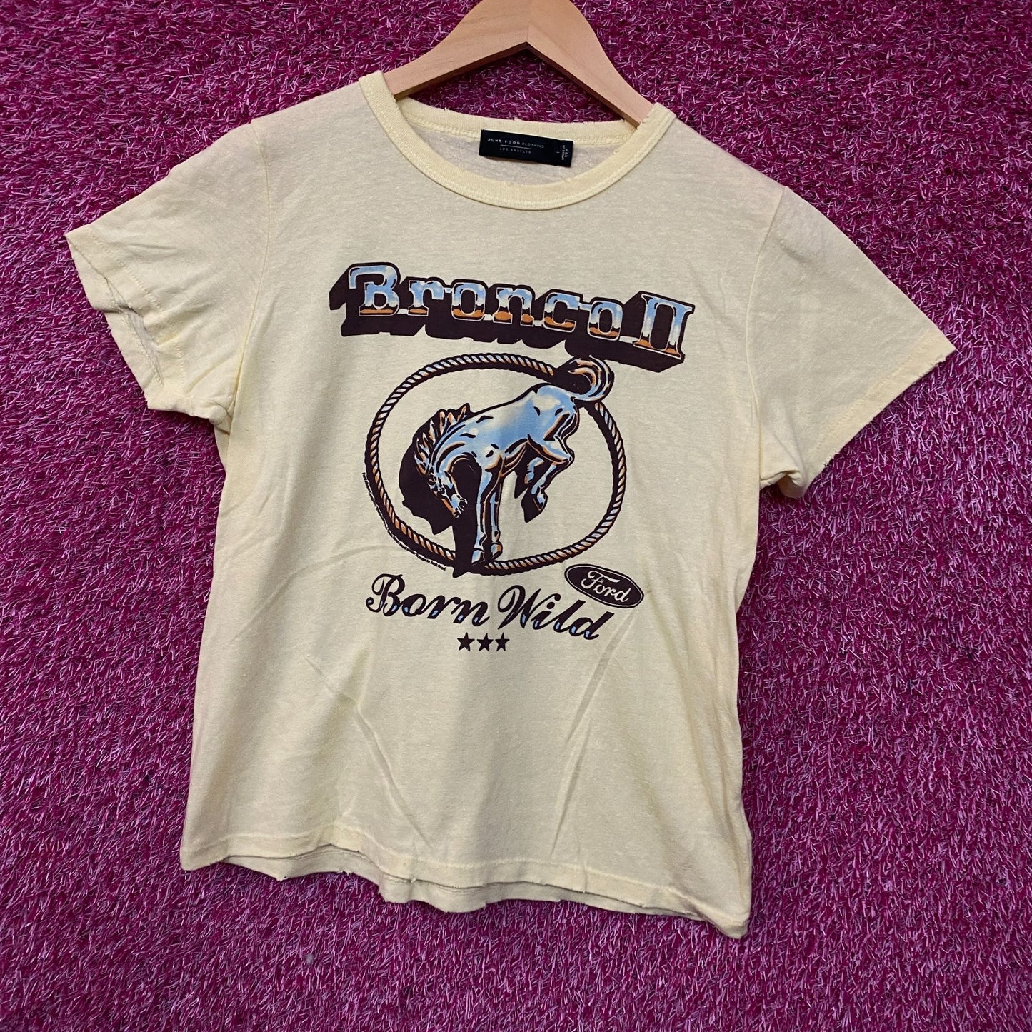 Junk Food Clothing Women's Bronco 2 Born Wild Graphic T-Shirt Large