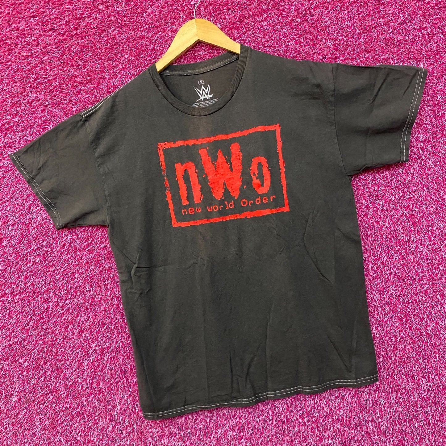 WWE New World Order NWO T-Shirt Small