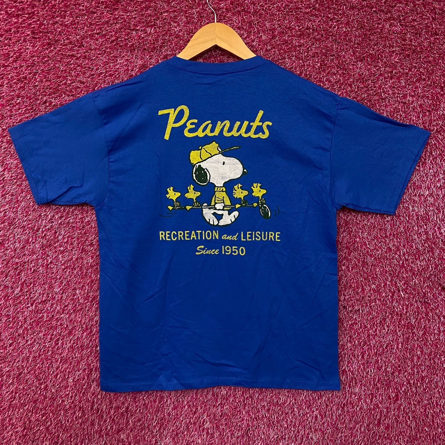 Peanuts "Recreation and Leisure" Snoopy & Woodstock Graphic T-Shirt XL