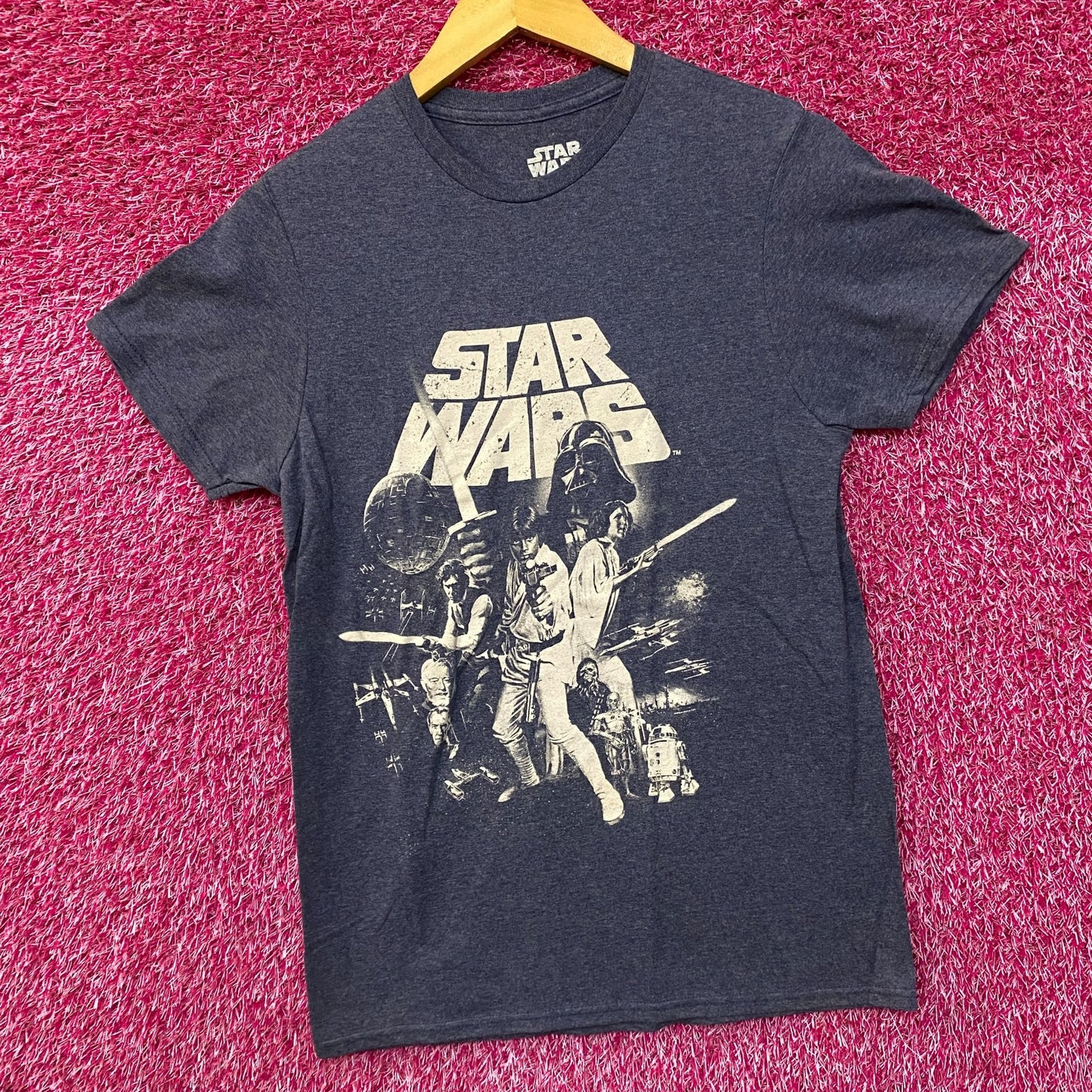 Star Wars: Episode IV-  A New Hope Retro Graphic Design T-Shirt Small