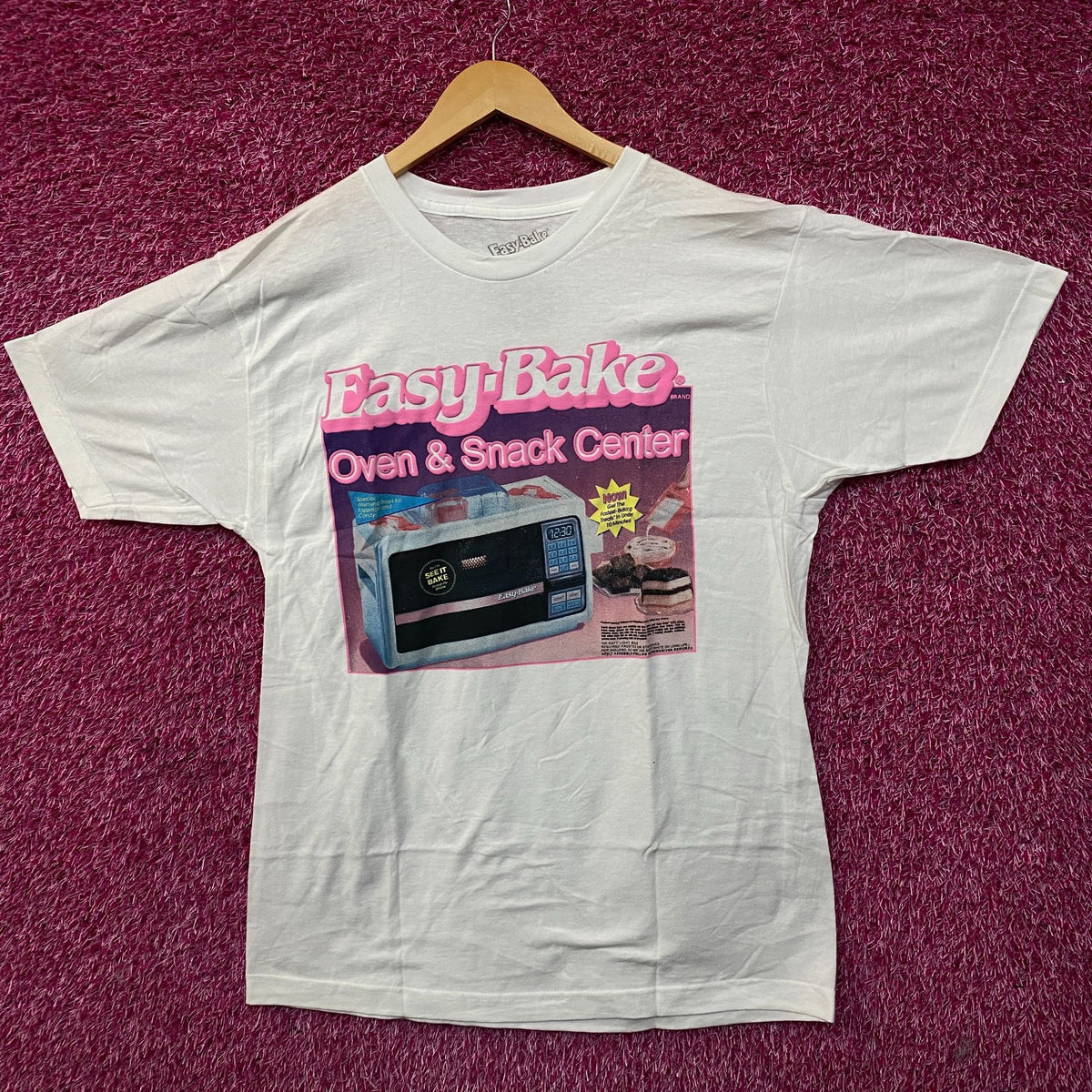 Easy-Bake Oven & Snack Center Box Retro Graphic T-Shirt Large