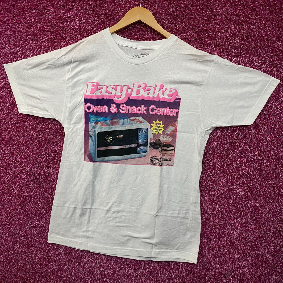 Easy-Bake Oven & Snack Center Box Retro Graphic T-Shirt Large