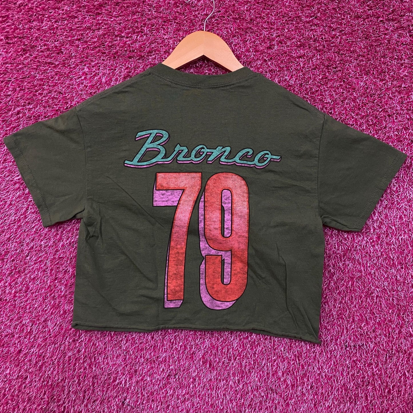 Junk Food Clothing Ford Bronco Off Road Ready Flea Market Women's Crop Tee XS