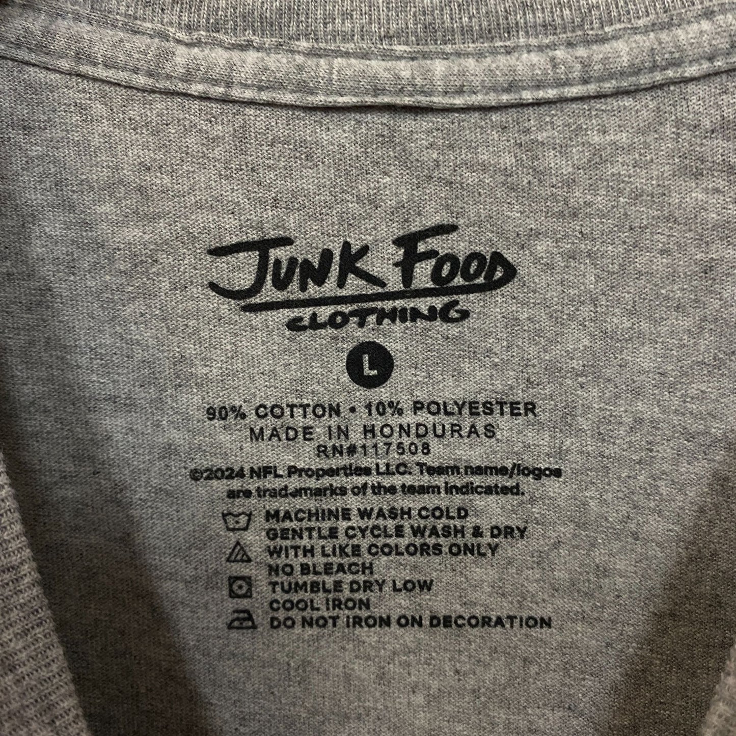 Junk Food Clothing NFL Detroit Lions Complete T-Shirt Large