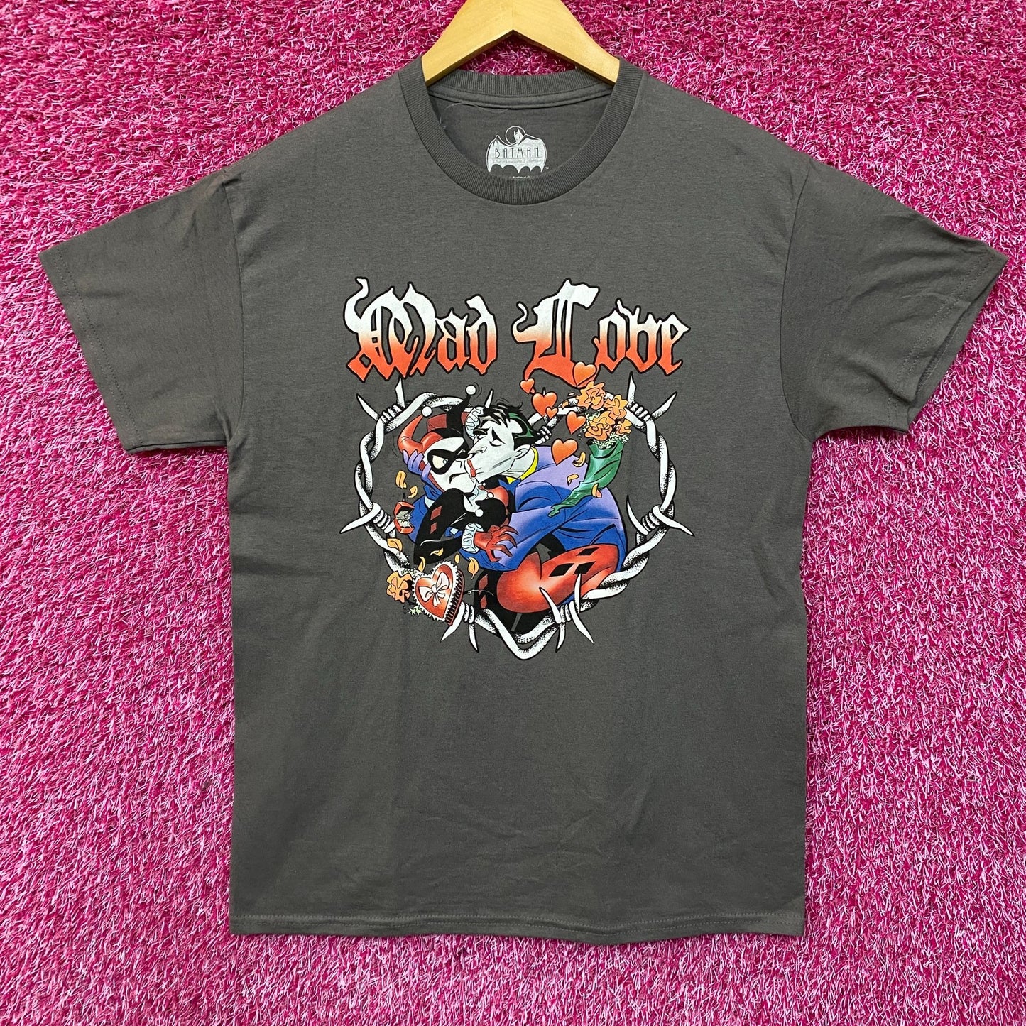 DC Comics Batman The Animated Series  Joker & Harley Quinn Mad Love T-Shirt Medium