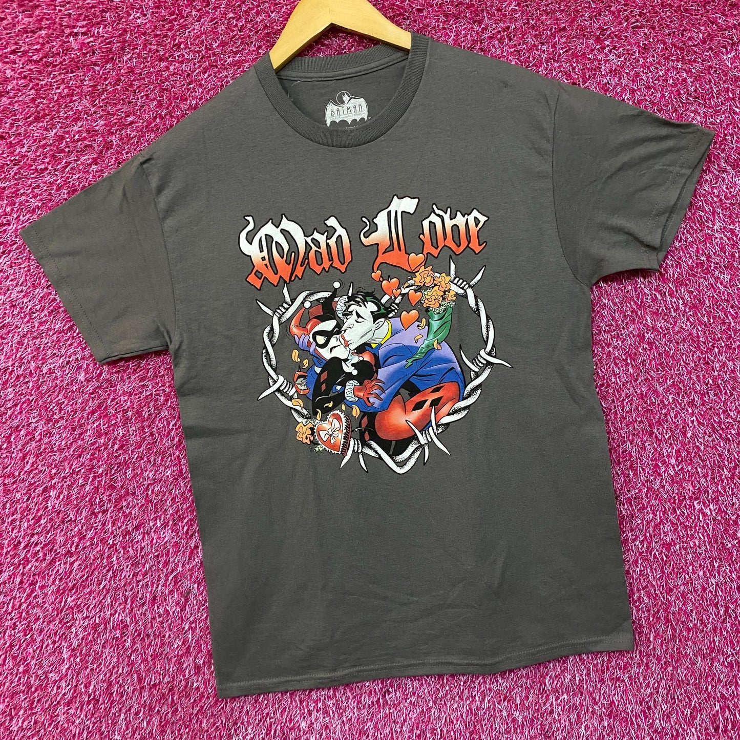 DC Comics Batman The Animated Series  Joker & Harley Quinn Mad Love T-Shirt Medium