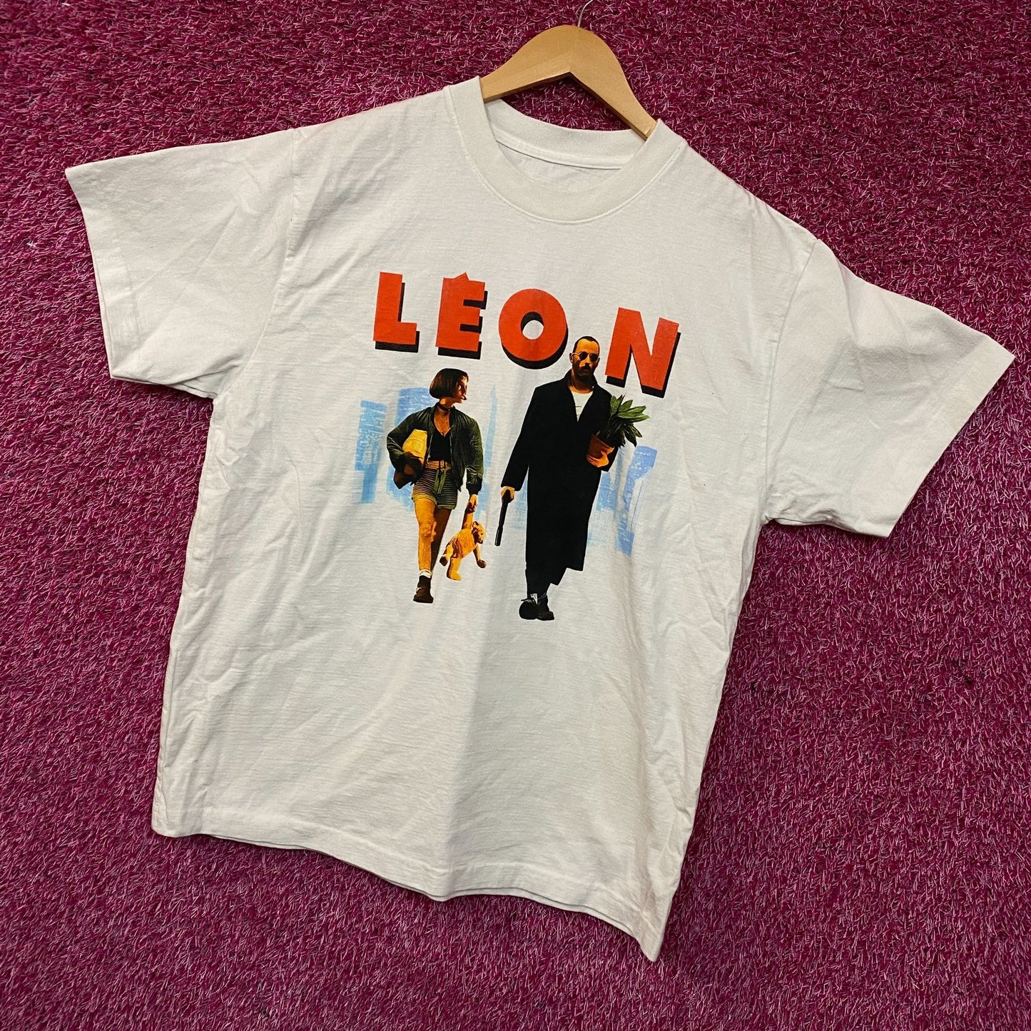 Léon: The Professional Léon and Mathilda Movie T-Shirt Large