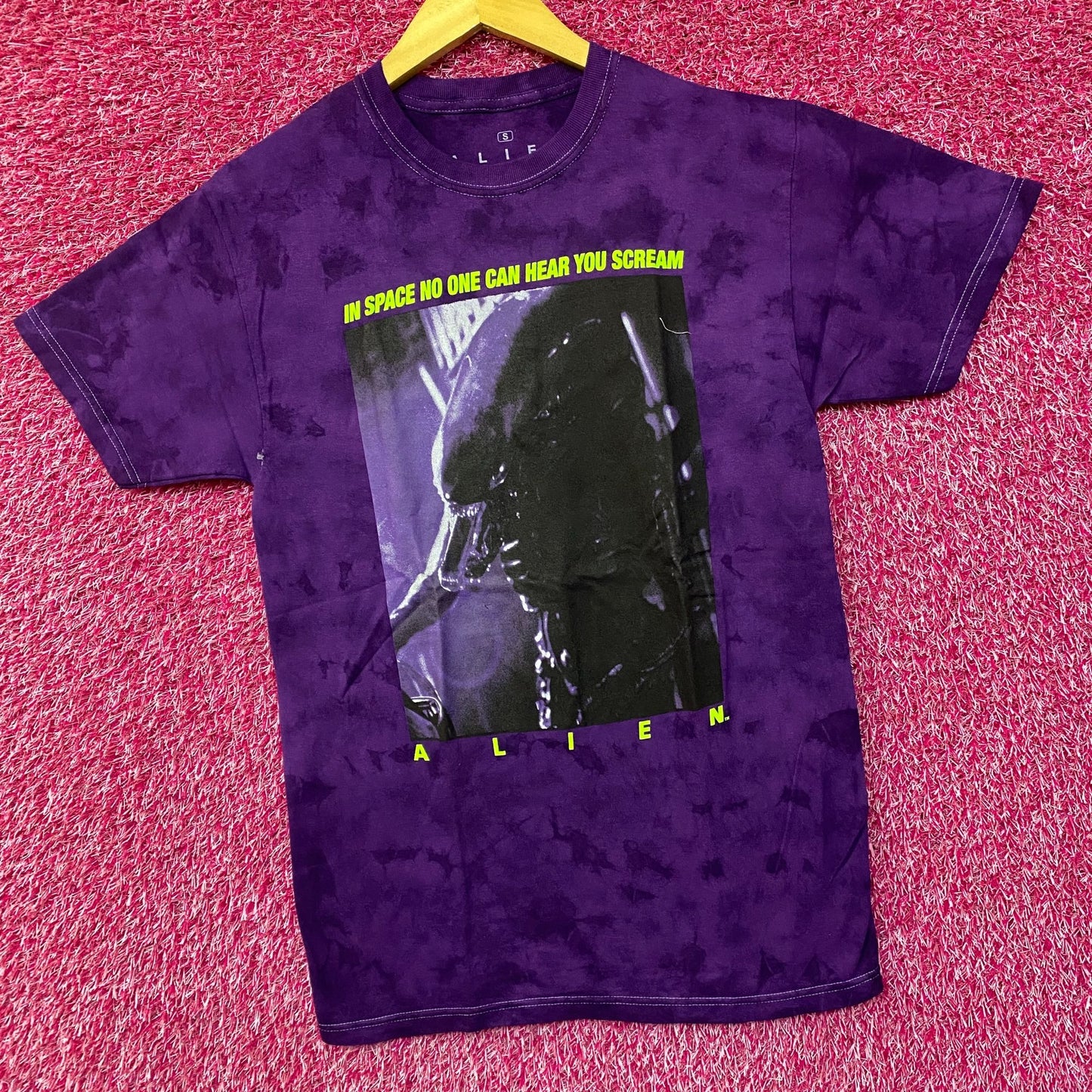 Alien Xenomorph Space No One Can Hear You Scream Tie Dye Small