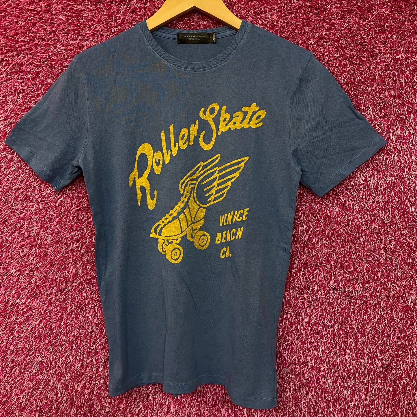 Junk Food Clothing Roller Skate Venice Beach Women's Vintage Style Tee XS