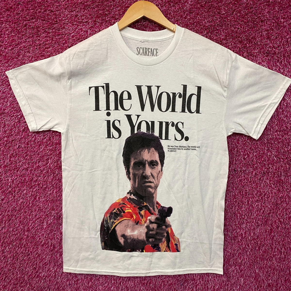 Scarface "The World is Yours" Graphic T-Shirt Medium