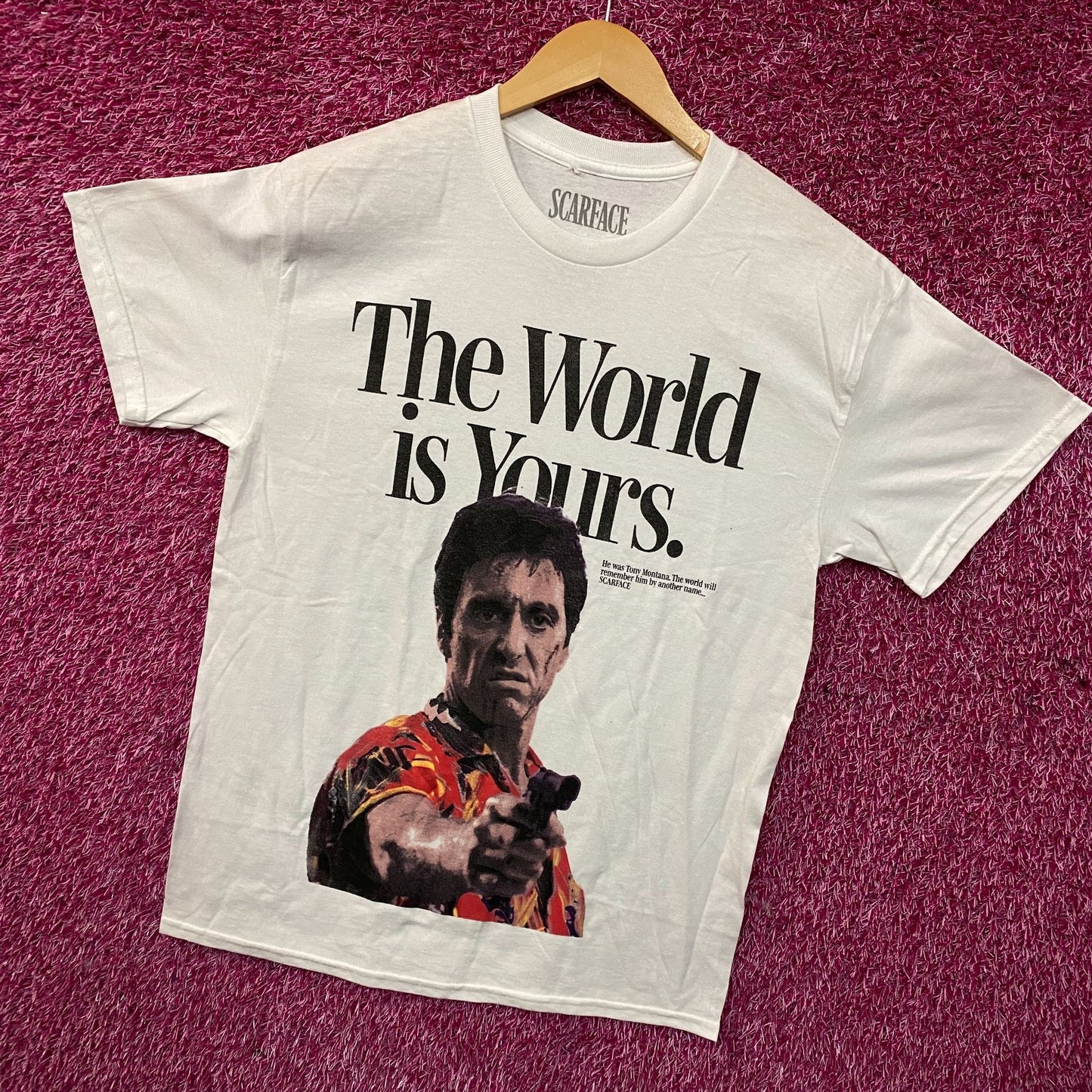 Scarface "The World is Yours" Graphic T-Shirt Medium