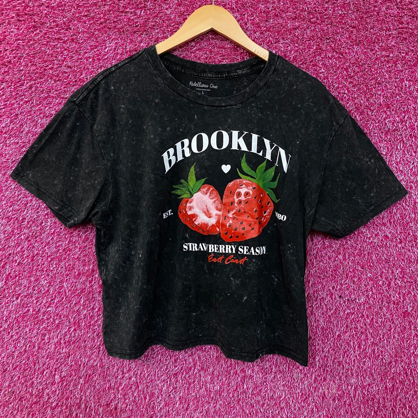 Rebellious One Brooklyn Strawberry Season Graphic Women's Crop Large